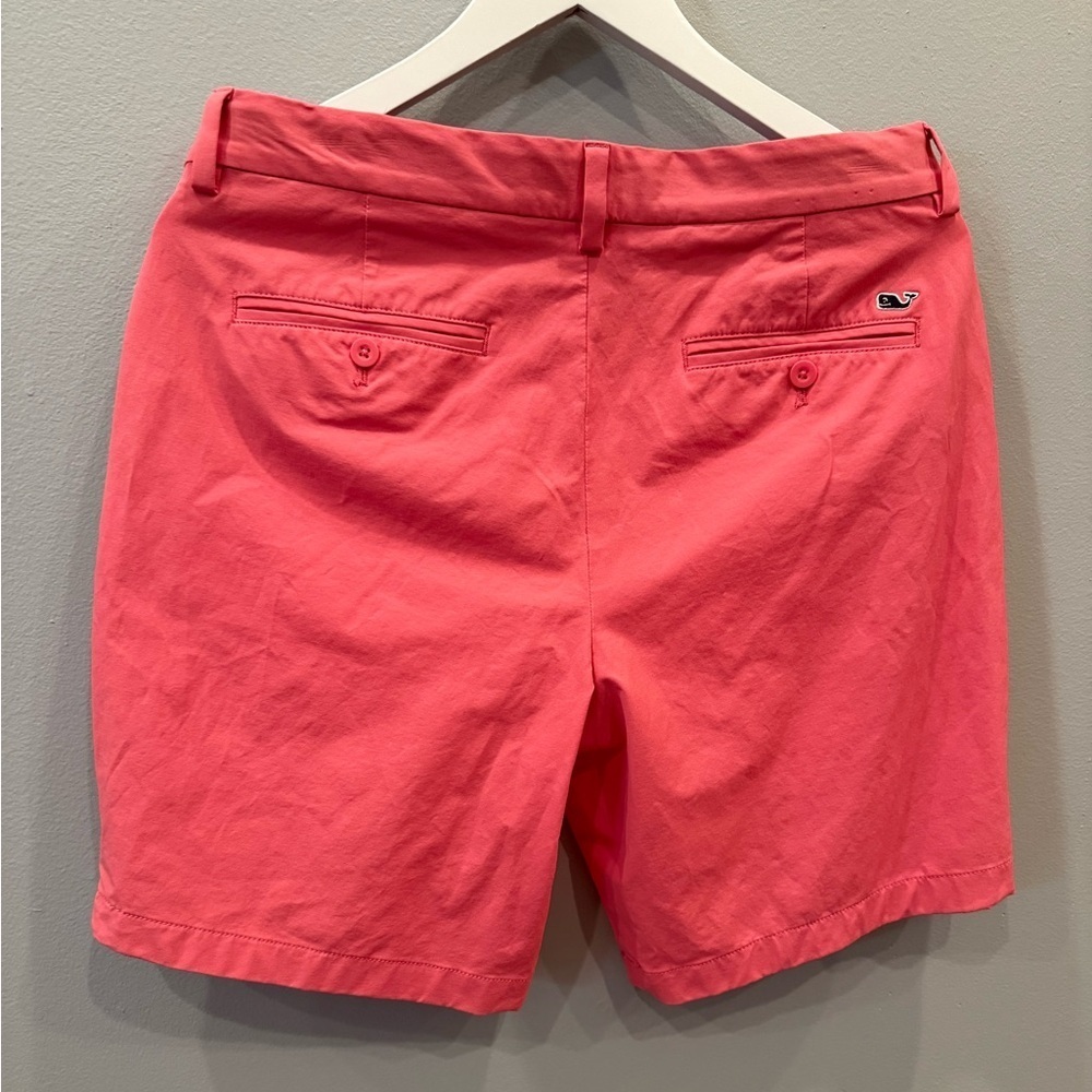 VINEYARD VINES 8" Performance Breaker Shorts Men's Size 32 Lobster Ree - Picture 10 of 13
